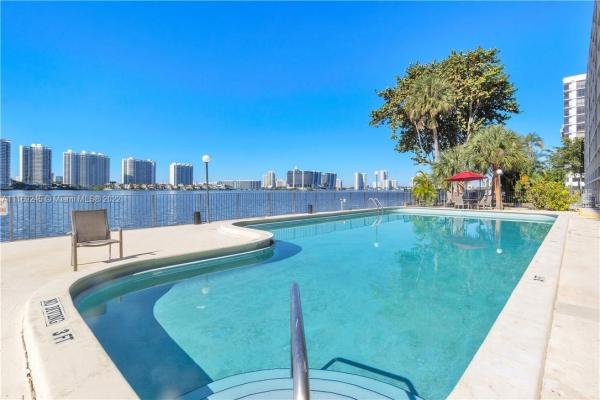 Fairview House, 17500 N Bay Rd #S502, Sunny Isles Beach, Florida 33160, image 2