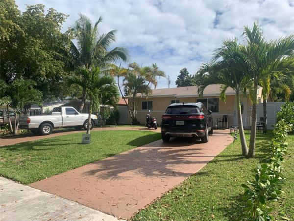 Fulford By The Sea, 1752 NE 169th St, North Miami Beach, Florida 33162, image 2