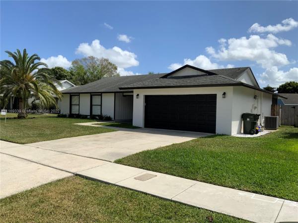 South Shore Of Wellington, 12176 Sugar Pine Trl, Wellington, Florida 33414, image 2