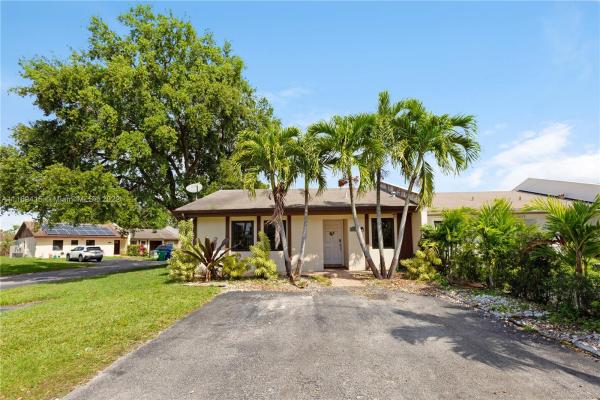 Bent Tree Center, 5221 SW 139th Pl 0, Kendale Lakes, Florida 33175, image 2