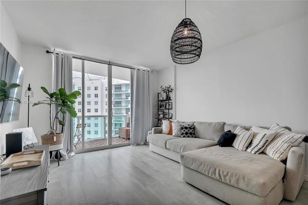 360, 7900 Harbor Island Dr #1207, North Bay Village, Florida 33141, image 2