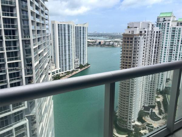 Icon Brickell Tower 2, 495 Brickell Ave #3706, Miami, Florida 33131, image 2