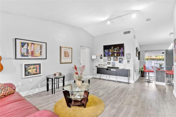 Devon Aire Villas, 11011 SW 122nd Ct, The Crossings, Florida 33186, image 2