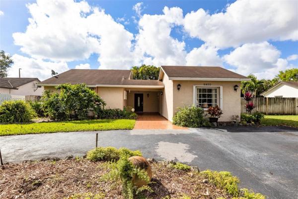 Country Lake Manors, 5870 NW 191st Ter, Country Club, Florida 33015, image 2