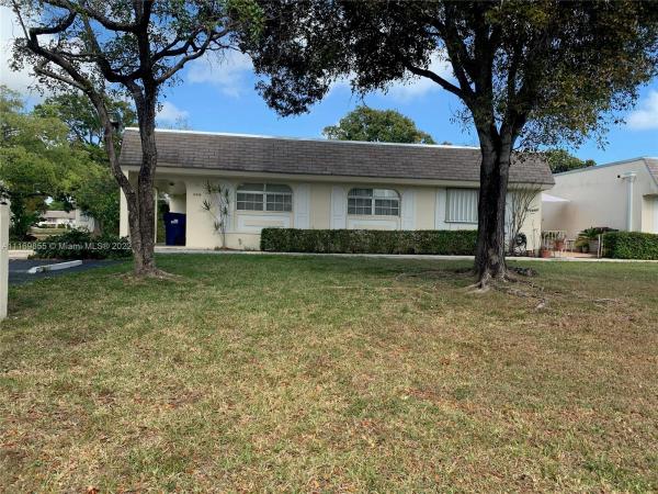 Green Hills Park West, 16945 SW 113th Ct #31331E, West Perrine, Florida 33157, image 2