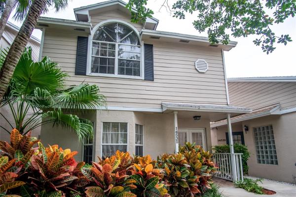 Villas Of Deerwood, 14535 SW 122nd Pl, Three Lakes, Florida 33186, image 2