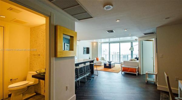 Epic Hotel & Residences, 200 Biscayne Bld Way #4007, Miami, Florida 33131, image 1