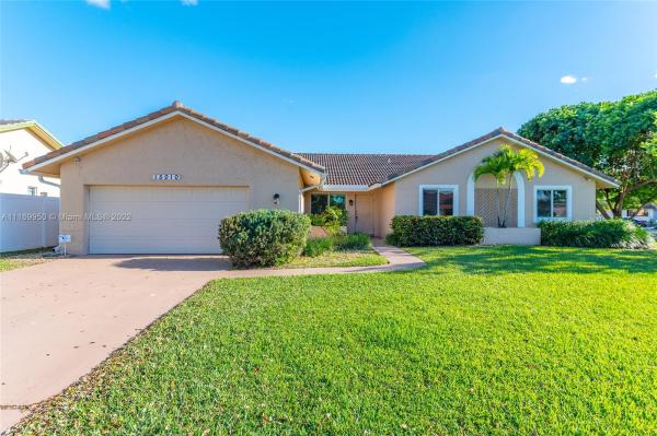 Falcon's Lea, 15010 Featherstone Way, Davie, Florida 33331, image 1