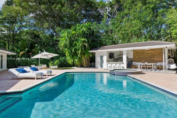 Bay Point, 4800 Bay Point Rd, Miami, Florida 33137, image 1