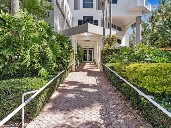 Bayview Plaza, 1621 Bay Rd #605, Miami Beach, Florida 33139, image 1
