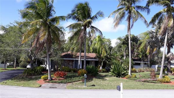 Old Cutler Grove, 8245 SW 184th Ter, Cutler Bay, Florida 33157, image 2