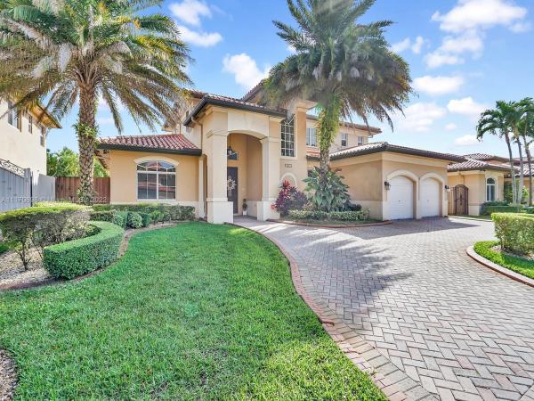 Silvercrest South, 8040 NW 156th Ter, Miami Lakes, Florida 33016, image 1
