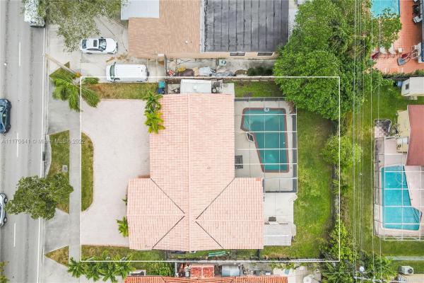 Darlington Manor, 9220 SW 56th St, Sunset, Florida 33165, image 2