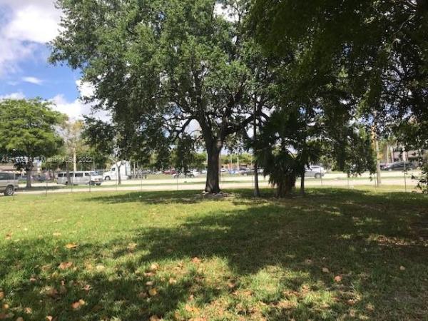 Westwood Lakes Residential, 11450 SW 40th St, Westwood Lakes, Florida 33165, image 2