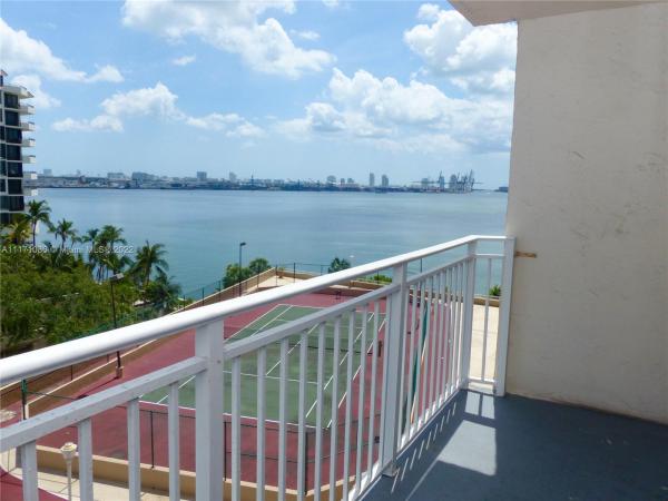 Isola, 770 Claughton Island Dr #805, Miami, Florida 33131, image 1