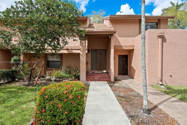 Townhomes Of Rock Creek, 13 Chestnut Cir, Cooper City, Florida 33026, image 1