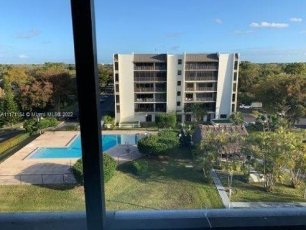 Racquet Club Of Kendale Lakes, 14203 SW 66th St #504, Kendale Lakes, Florida 33183, image 1