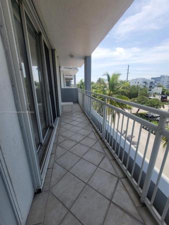 Park Beach Club, Miami Beach, Florida 33141, image 1