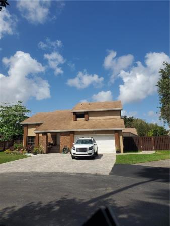 Lakes Of The Meadow, 15623 SW 50th Ter, Kendall West, Florida 33185, image 2
