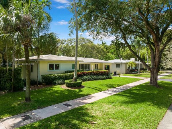 Biscayne Bay, 620 San Servando Ave, Coral Gables, Florida 33143, image 1