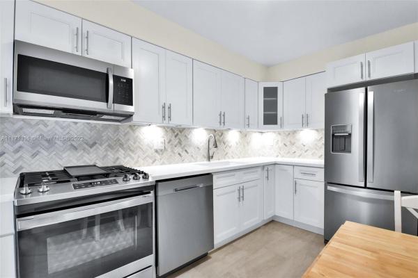 Parker Tower, 3140 S Ocean Dr #612, Hallandale Beach, Florida 33009, image 1