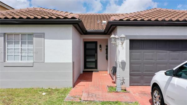 Weitzer At Lago Mar, 15763 SW 74th Ln, Kendale Lakes, Florida 33193, image 2