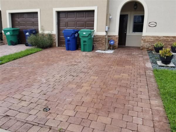 The Palms At Isles Of Bayshore, 8885 SW 221st Ter #885, Cutler Bay, Florida 33190, image 2