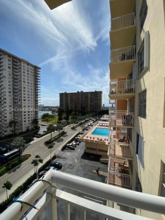 Winston Towers 200, 251 174 St #807, Sunny Isles Beach, Florida 33160, image 2