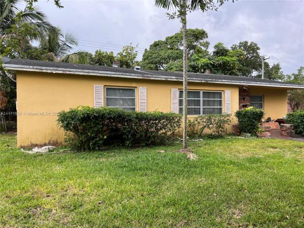 Sierra Mirada, Miami Gardens, Florida 33169, image 2