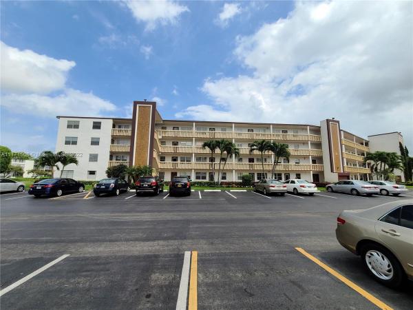 Guildford At Century Village, 3017 Guildford A, Boca Raton, Florida 33434, image 2