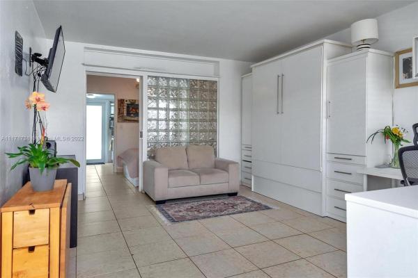 626 Ocean Beach, 626 Meridian Ave #6, Miami Beach, Florida 33139, image 2