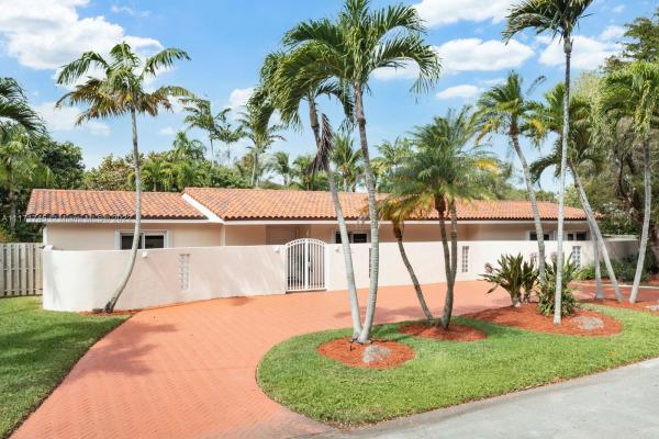 Country Squire Mnr, 12800 SW 70th Ave, Pinecrest, Florida 33156, image 2