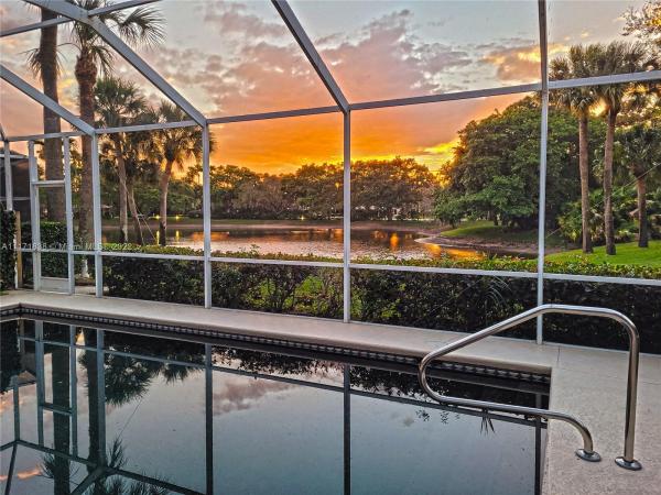 Oaks East, 101 Winter Club Ct, Palm Beach Gardens, Florida 33410, image 1