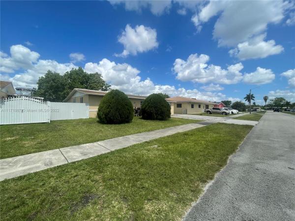 South Miami Heights Residential, 19806 SW 118th Ct, South Miami Heights, Florida 33177, image 2