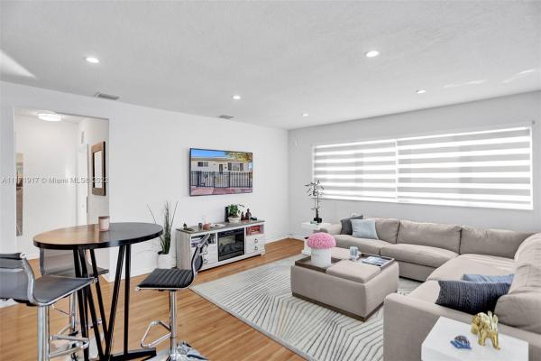 Biscayne Beach, 8225 Hawthorne Ave, Miami Beach, Florida 33141, image 2