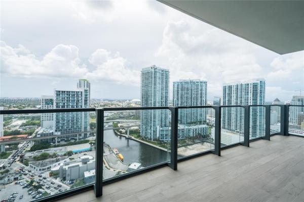 Reach Brickell City Centre, 68 SE 6th St #2510, Miami, Florida 33131, image 2