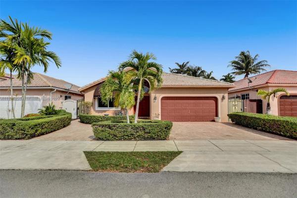 3349 SW 152nd Pl, Unincorporated Dade County, Florida 33185, image 2