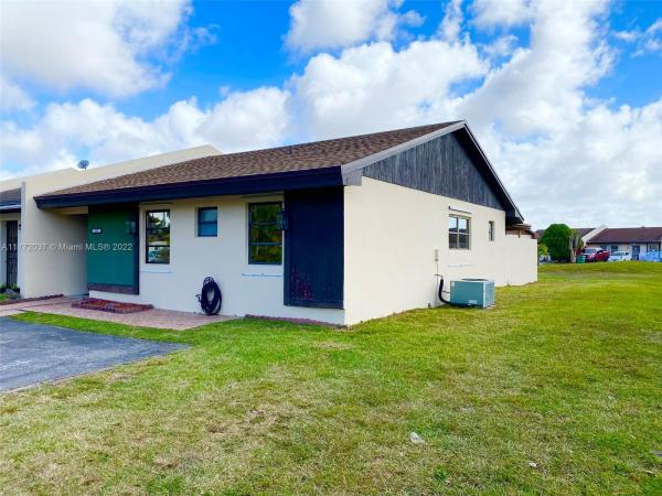 Bent Tree Center, 5107 SW 139th Pl 0, Kendale Lakes, Florida 33175, image 1