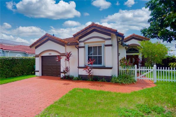 Riviera Trace, 856 NW 136th Ave, Tamiami, Florida 33182, image 2