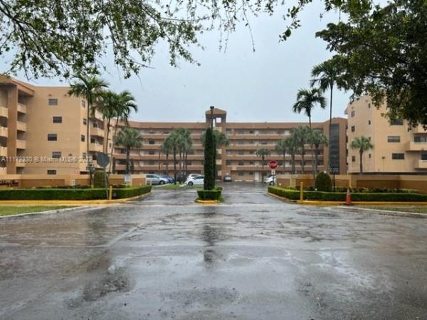 Celebrity Point, 15969 NW 64th Ave #503, Miami Lakes, Florida 33014, image 1