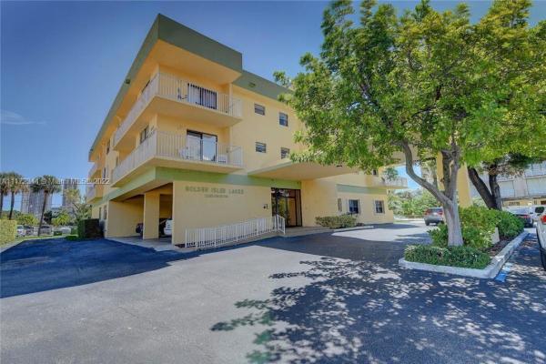 Golden Isles Lakes, 1900 Diana Dr #2D, Hallandale Beach, Florida 33009, image 1