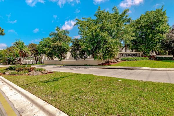 Deerwood Townhomes, 15068 SW 127 Circle Pl #, Three Lakes, Florida 33186, image 2