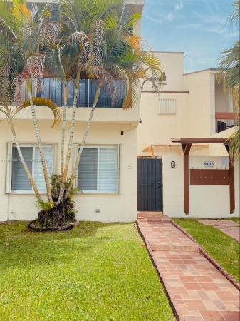 Oakview, Fountainebleau, Florida 33172, image 1