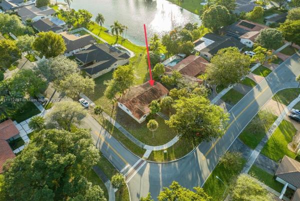 Miami Lakes Residential, 7100 Miami Lakeway S, Miami Lakes, Florida 33014, image 2