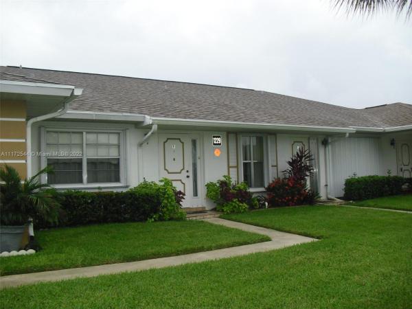 High Point Of Fort Pierce, 1229 S Lakes End Dr #B, Fort Pierce, Florida 34982, image 2