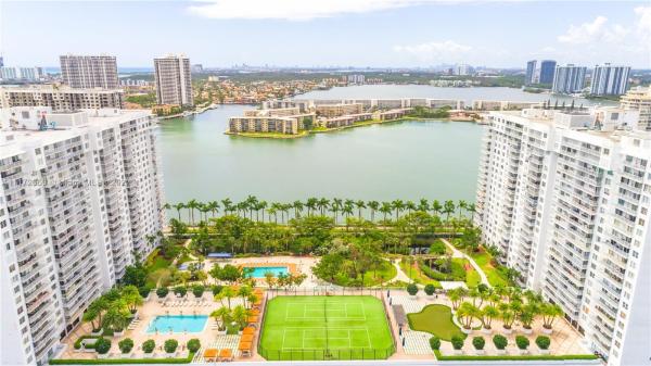 Admirals Port West, 2801 NE 183rd St #310W, Aventura, Florida 33160, image 2