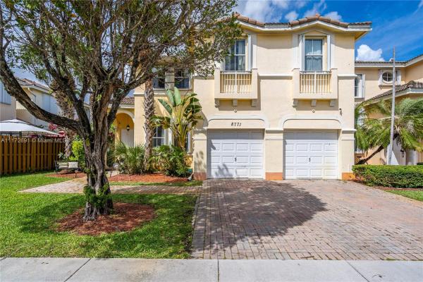 Century Villas, 8771 SW 3rd Ln, Fountainebleau, Florida 33174, image 2