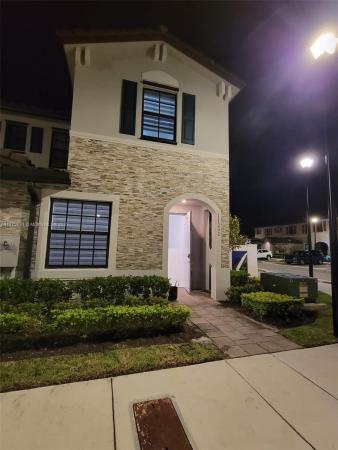 Isola, Princeton, Florida 33032, image 2