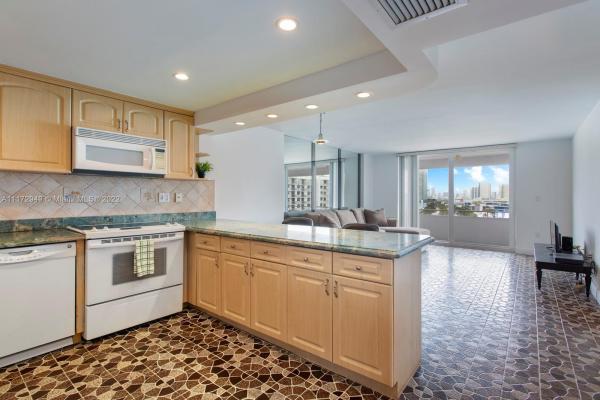 Royal Atlantic, 465 Ocean Dr #1102, Miami Beach, Florida 33139, image 2