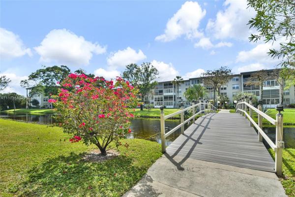 Cypress Chase, 4850 NW 29th Ct #130, Lauderdale Lakes, Florida 33313, image 2